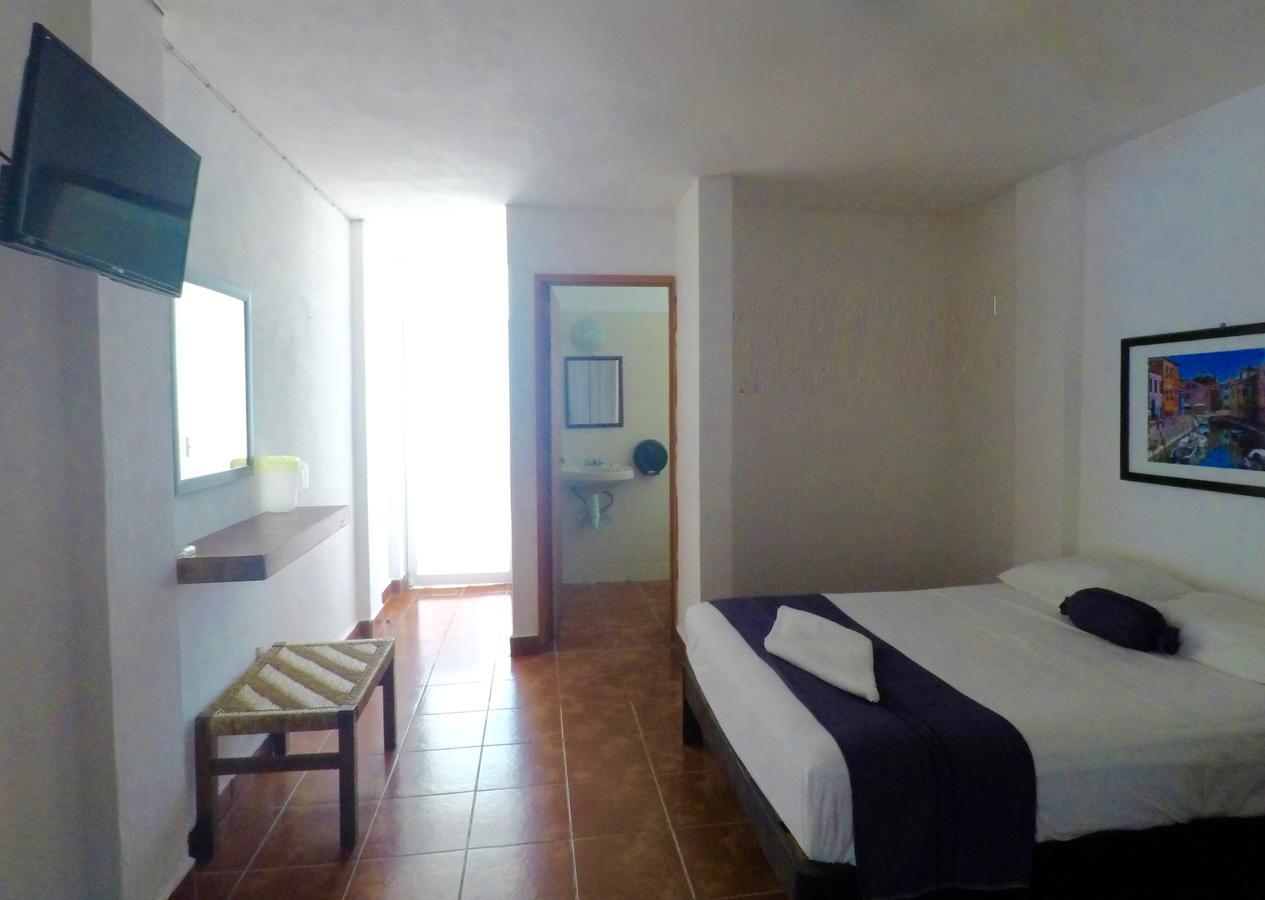 Hotel Mayflower Puerto Escondido  Zewnętrze zdjęcie